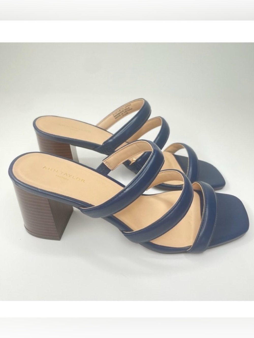 NWOT Ann Taylor Factory Navy Blue Block Heel Sandals 7M